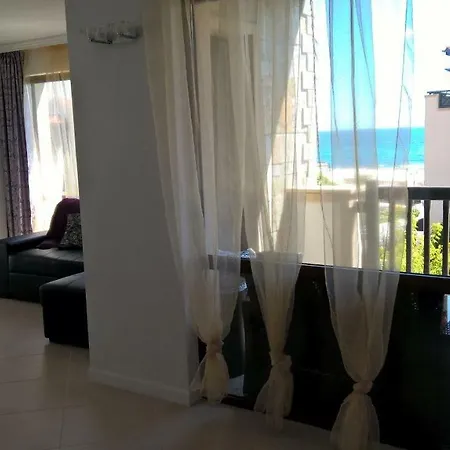 Daire Oasis Beach Krasn With 2 Bedrooms
