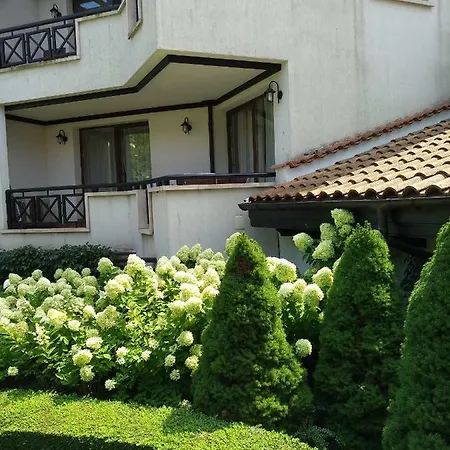 Daire Oasis Beach Krasn With 2 Bedrooms *