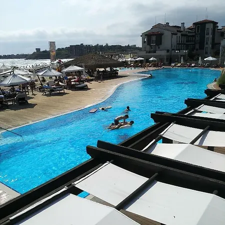 Oasis Beach Krasn With 2 Bedrooms *